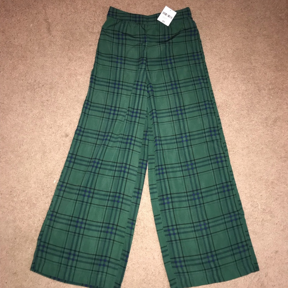 Wide leg pants